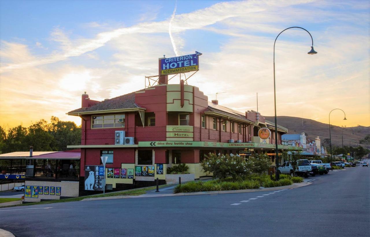 Criterion Hotel Gundagai Bagian luar foto