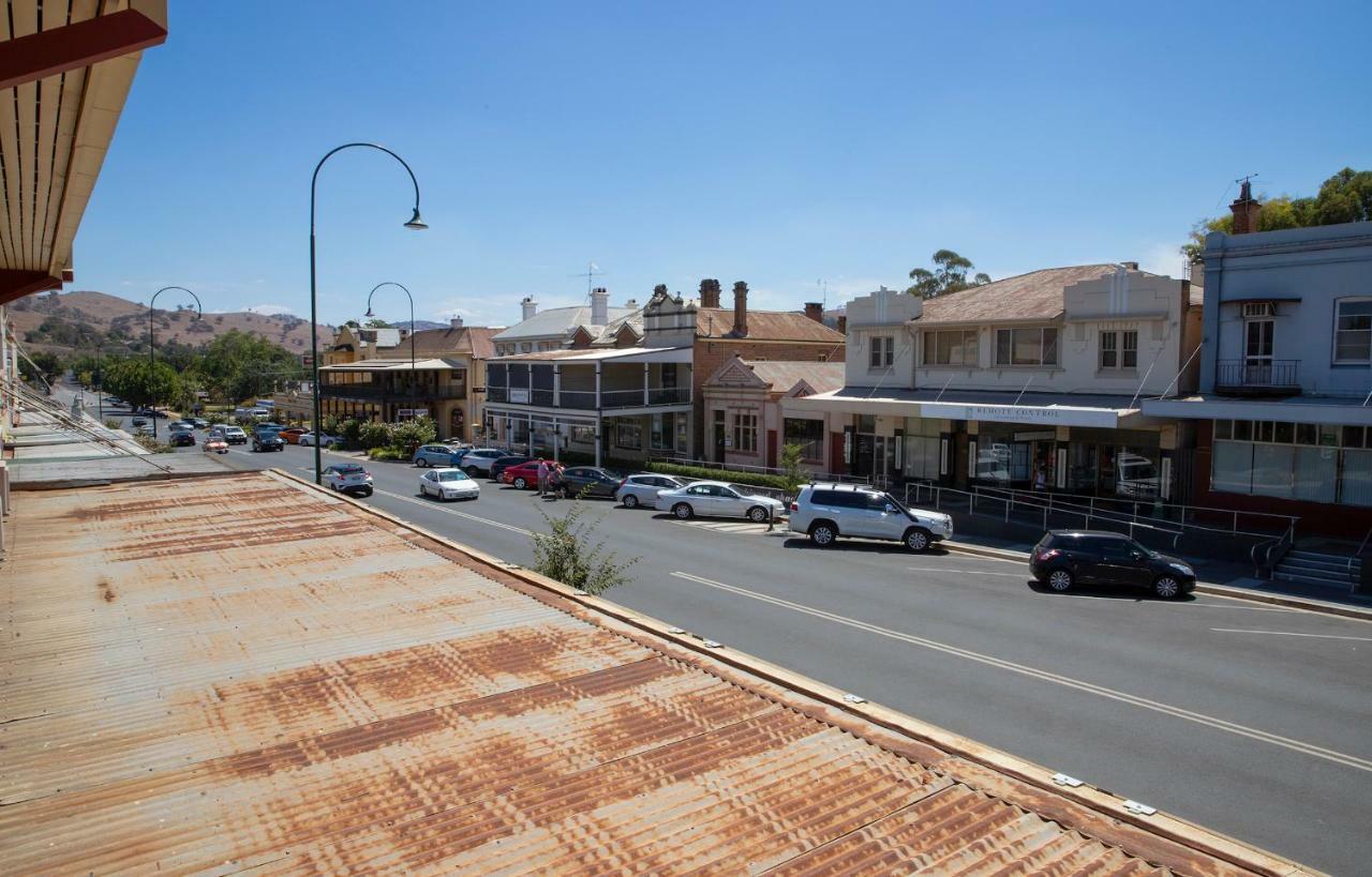 Criterion Hotel Gundagai Bagian luar foto