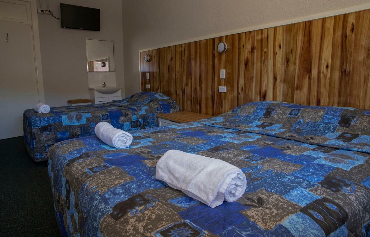 Criterion Hotel Gundagai Bagian luar foto