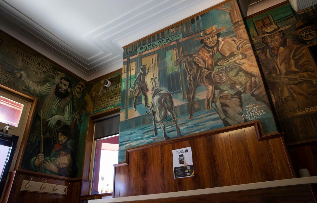 Criterion Hotel Gundagai Bagian luar foto